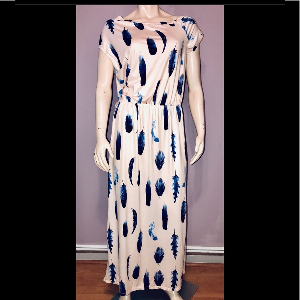 Blue Feather 🪶 Print Maxi Dress / (L) (NWOT)